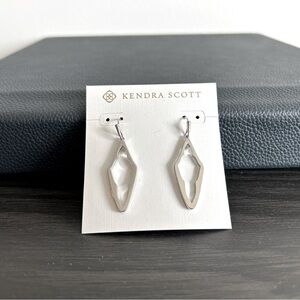 Kendra Scott Open-Frame Abbie Earrings in Silver